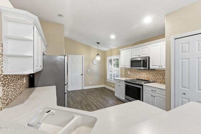 837 Tavernier Circle NE, Palm Bay, FL 32905