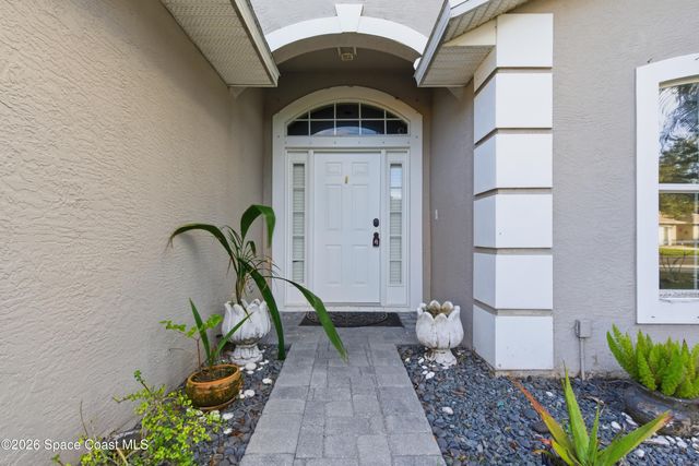 837 Tavernier Circle NE, Palm Bay, FL 32905