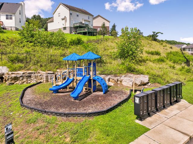 1612 Mountain Ash Ln, Antioch, TN 37013