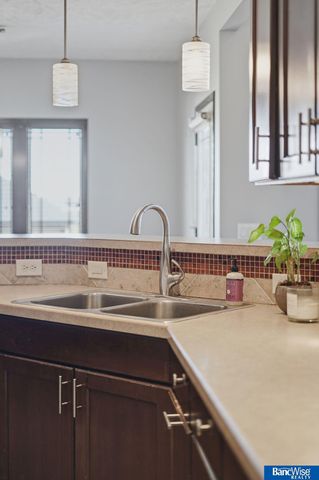 9212 S 29th Street, Lincoln, NE 68516