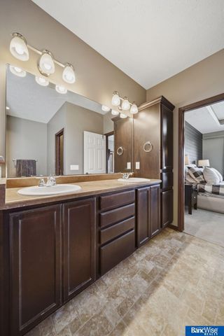 9212 S 29th Street, Lincoln, NE 68516