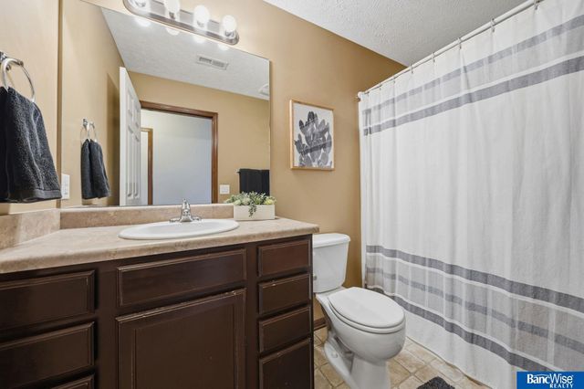 9212 S 29th Street, Lincoln, NE 68516