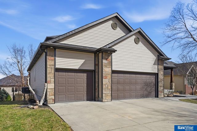 9212 S 29th Street, Lincoln, NE 68516