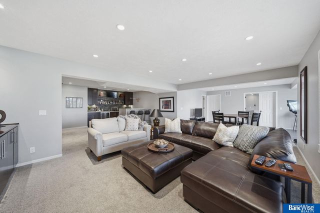 9212 S 29th Street, Lincoln, NE 68516