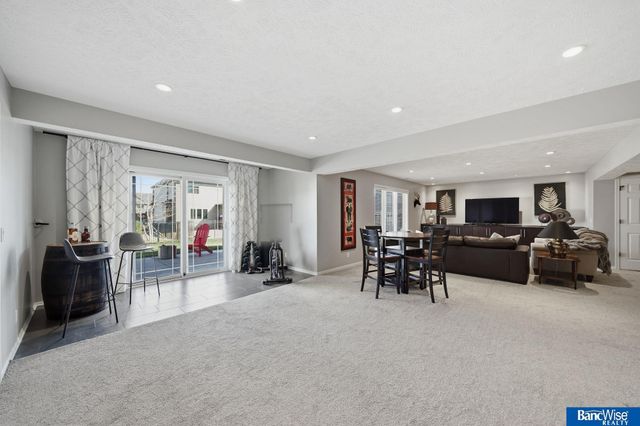 9212 S 29th Street, Lincoln, NE 68516