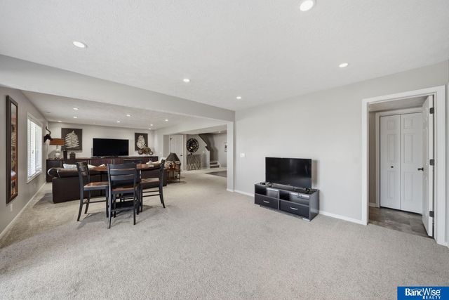 9212 S 29th Street, Lincoln, NE 68516