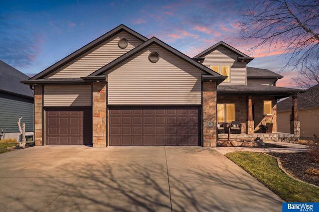 9212 S 29th Street, Lincoln, NE 68516