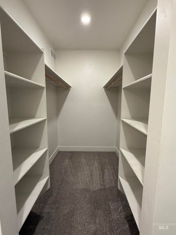 1011 Thunder Mountain St, Kimberly, ID 83341