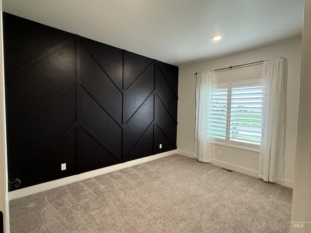 1011 Thunder Mountain St, Kimberly, ID 83341