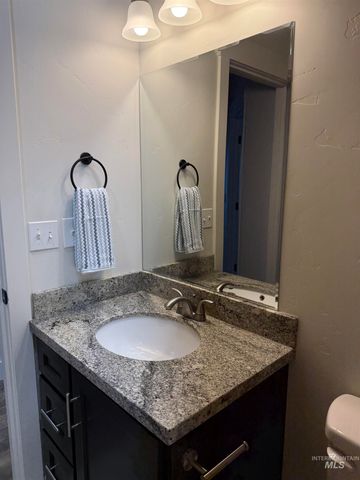 1011 Thunder Mountain St, Kimberly, ID 83341