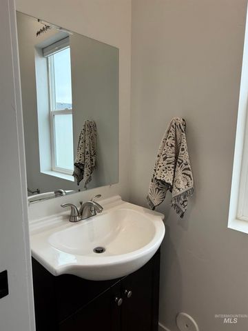 1011 Thunder Mountain St, Kimberly, ID 83341