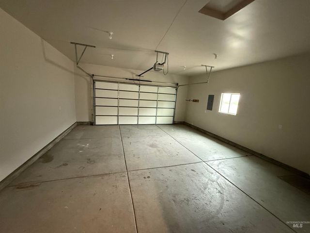 1011 Thunder Mountain St, Kimberly, ID 83341