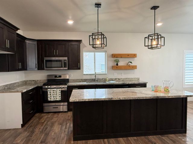 1011 Thunder Mountain St, Kimberly, ID 83341