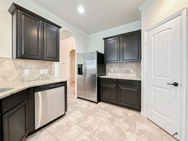 110 S Sawbridge Circle, Spring, TX 77389