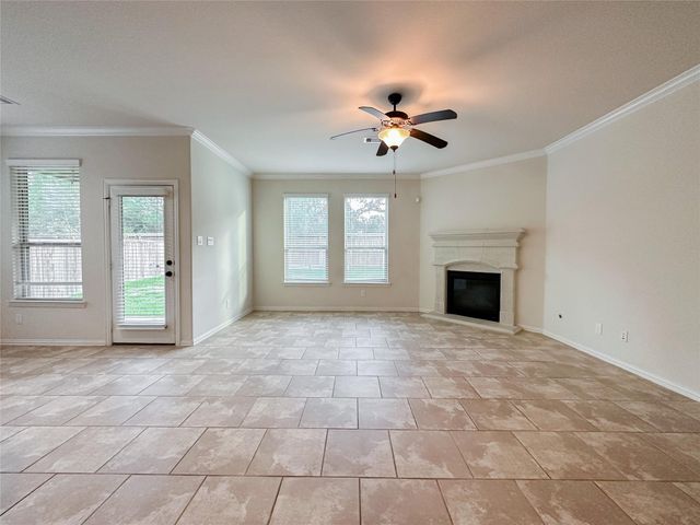 110 S Sawbridge Circle, Spring, TX 77389
