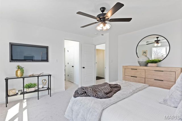 2 Sterling at River Bluffs Manors, Florissant, MO 63031