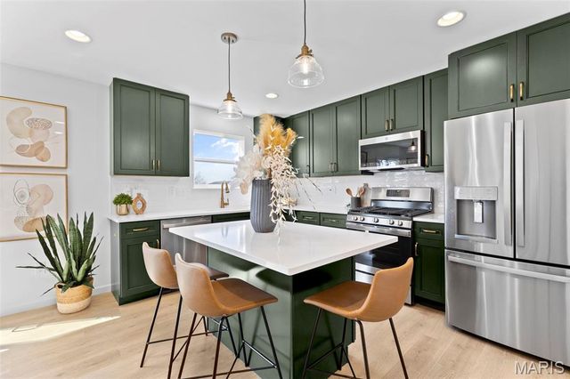 2 Sterling at River Bluffs Manors, Florissant, MO 63031