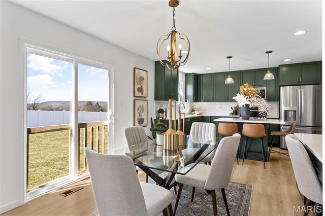 2 Sterling at River Bluffs Manors, Florissant, MO 63031