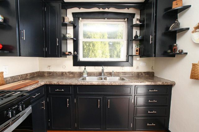 906 Benton Avenue, Janesville, WI 53545