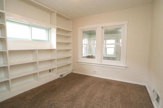 906 Benton Avenue, Janesville, WI 53545