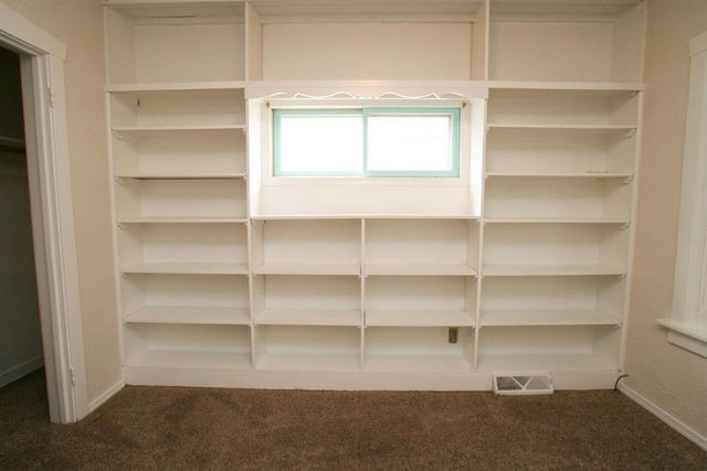 906 Benton Avenue, Janesville, WI 53545