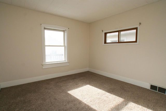 906 Benton Avenue, Janesville, WI 53545