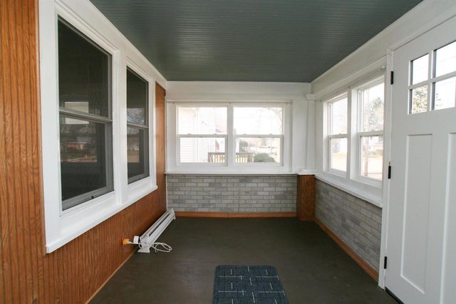 906 Benton Avenue, Janesville, WI 53545