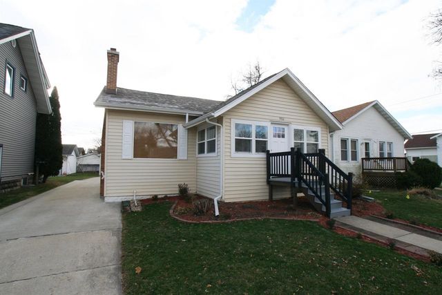 906 Benton Avenue, Janesville, WI 53545