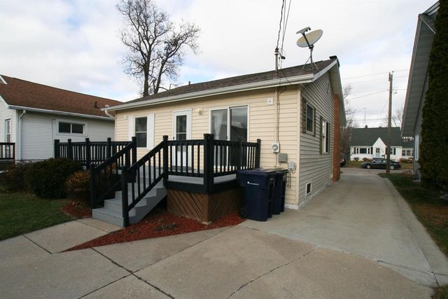 906 Benton Avenue, Janesville, WI 53545