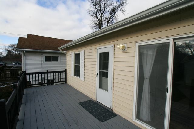 906 Benton Avenue, Janesville, WI 53545