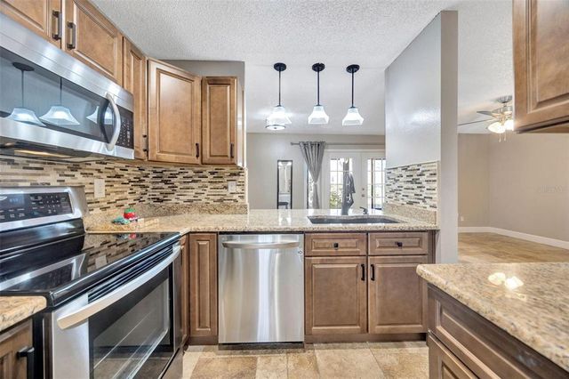 4239 BRENTWOOD PARK CIRCLE, Tampa, FL 33624