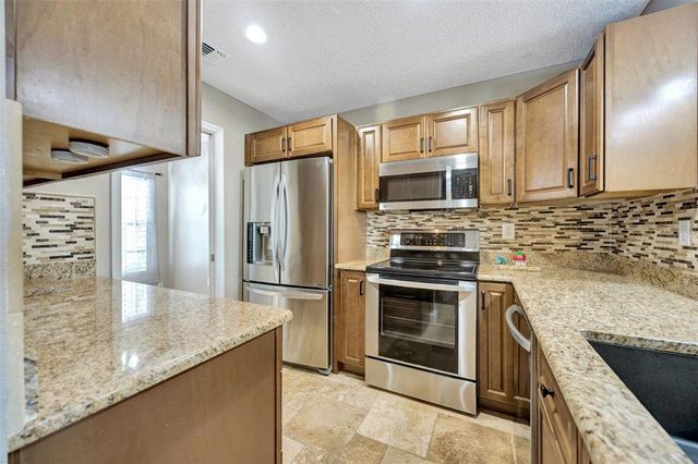 4239 BRENTWOOD PARK CIRCLE, Tampa, FL 33624