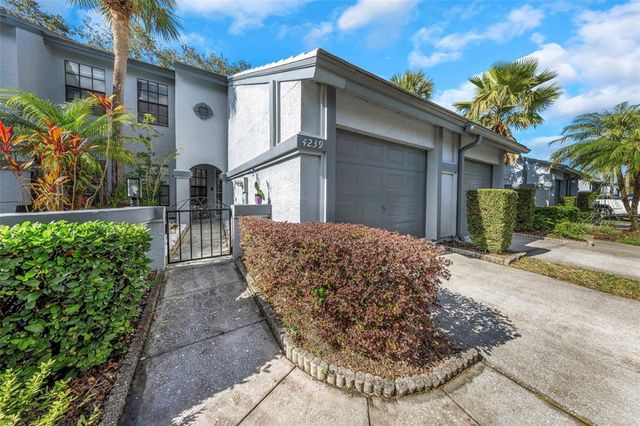 4239 BRENTWOOD PARK CIRCLE, Tampa, FL 33624