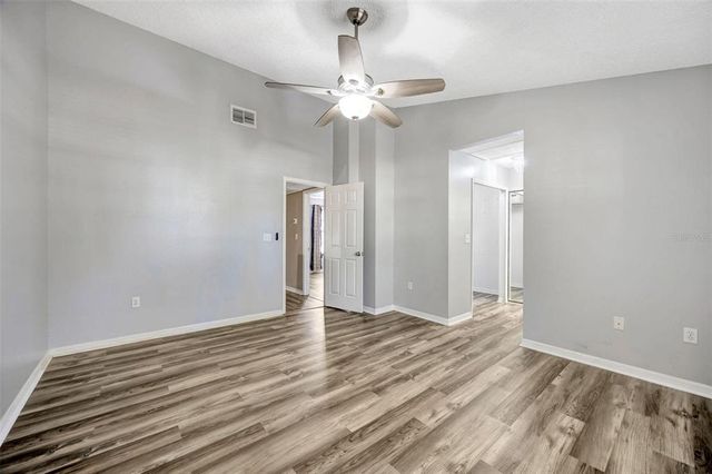 4239 BRENTWOOD PARK CIRCLE, Tampa, FL 33624