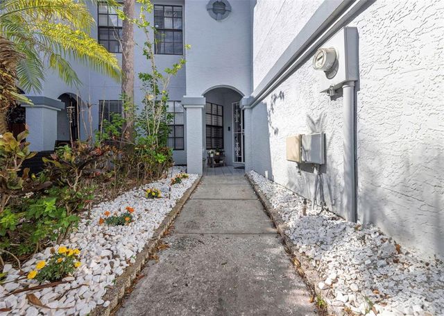 4239 BRENTWOOD PARK CIRCLE, Tampa, FL 33624