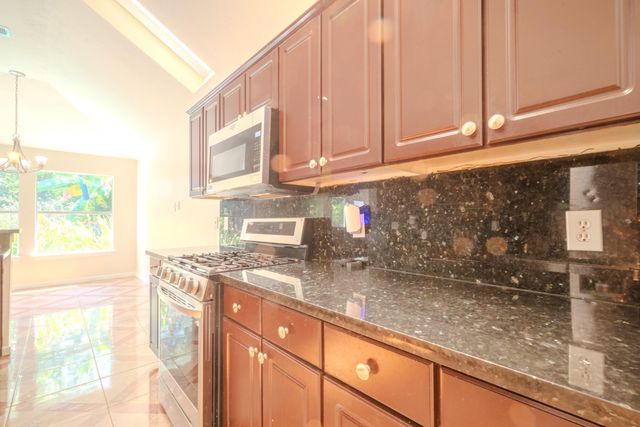 1411 Clear Valley Drive, Houston, TX 77014