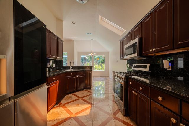 1411 Clear Valley Drive, Houston, TX 77014