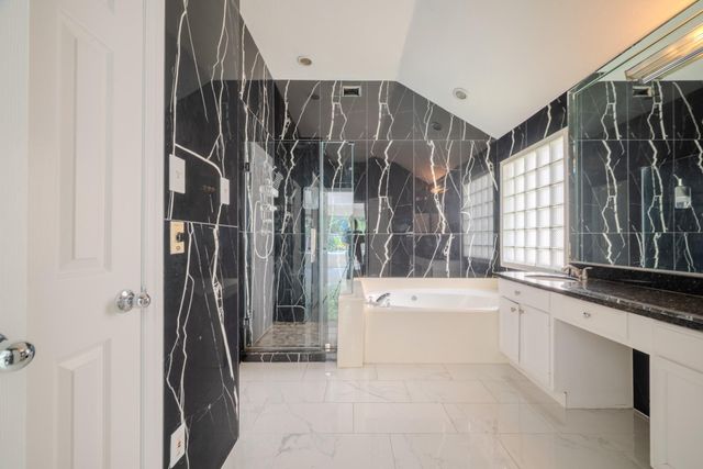 1411 Clear Valley Drive, Houston, TX 77014