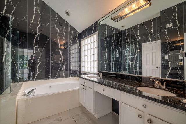 1411 Clear Valley Drive, Houston, TX 77014