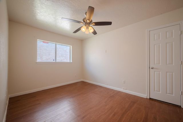 1411 Clear Valley Drive, Houston, TX 77014