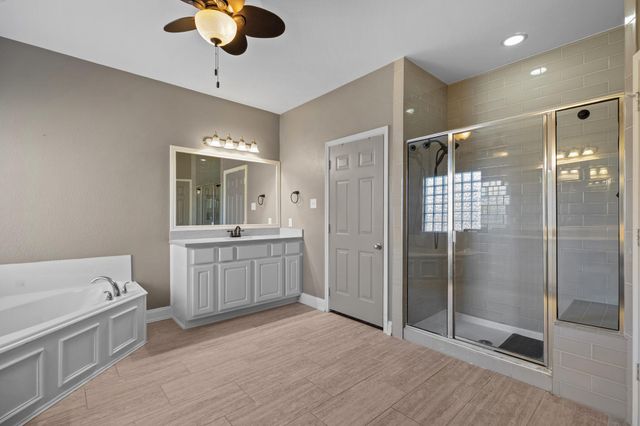 2414 Lakeway Drive, Friendswood, TX 77546