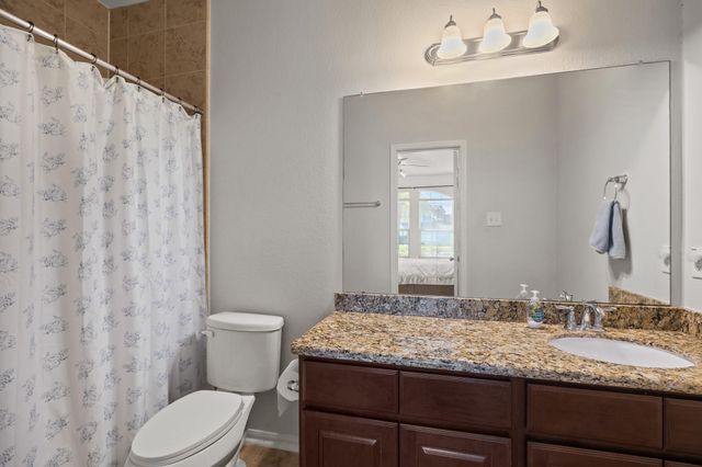 2414 Lakeway Drive, Friendswood, TX 77546