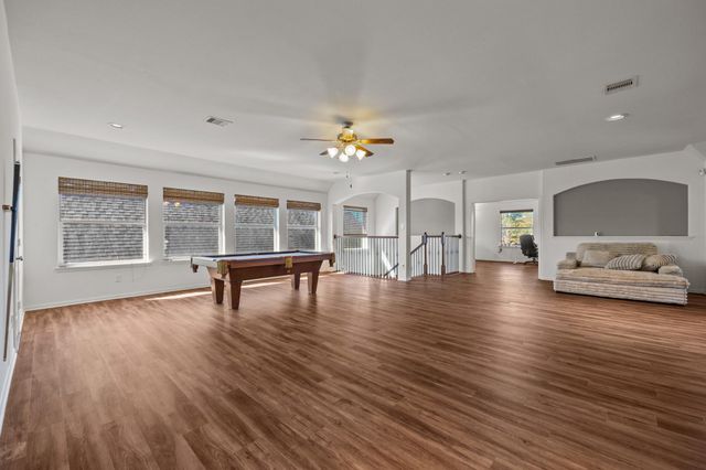 2414 Lakeway Drive, Friendswood, TX 77546