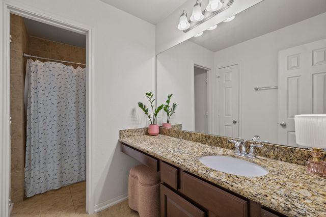 2414 Lakeway Drive, Friendswood, TX 77546