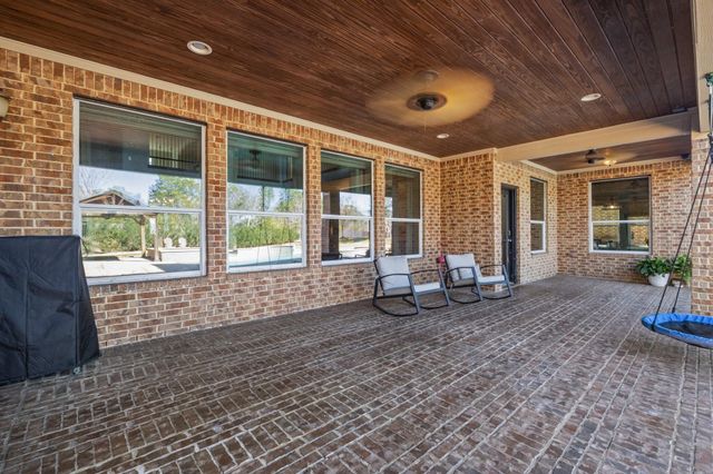 2414 Lakeway Drive, Friendswood, TX 77546