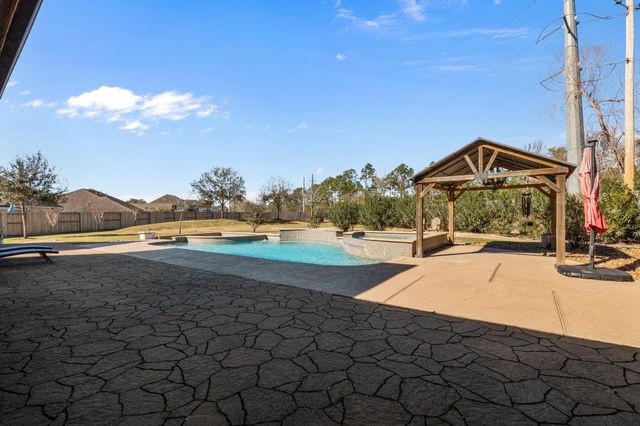 2414 Lakeway Drive, Friendswood, TX 77546