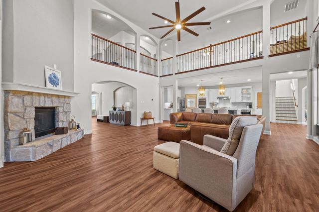 2414 Lakeway Drive, Friendswood, TX 77546