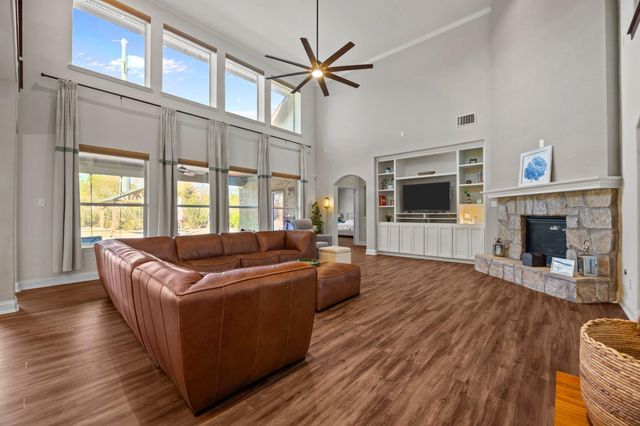 2414 Lakeway Drive, Friendswood, TX 77546