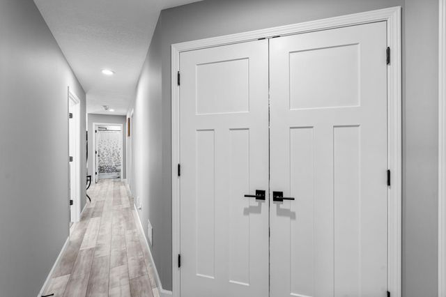 1572 Burg Avenue, Saint Paul, MN 55119