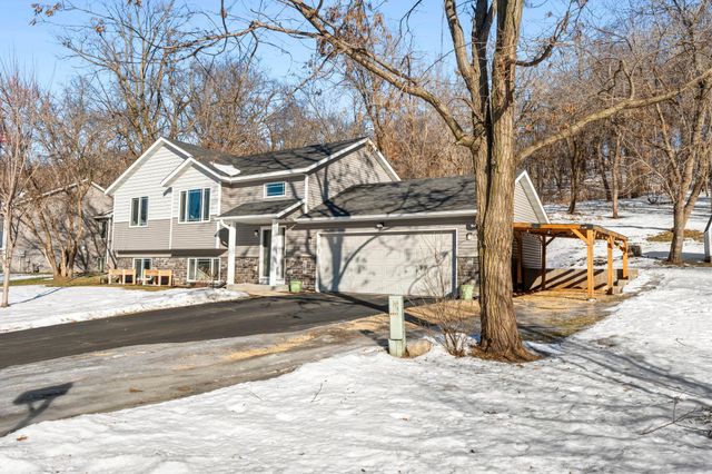 1572 Burg Avenue, Saint Paul, MN 55119